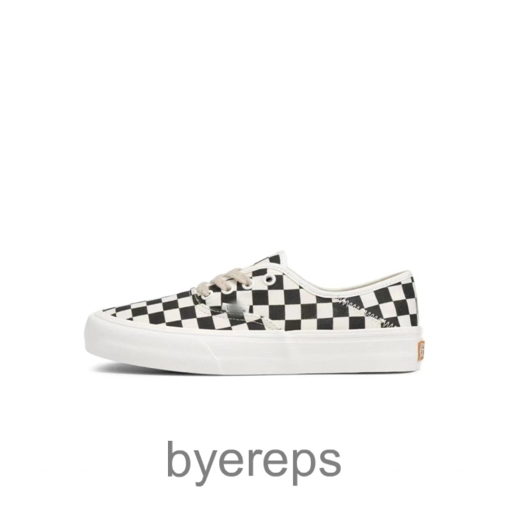 Vans Shoes — photo 4 of 4