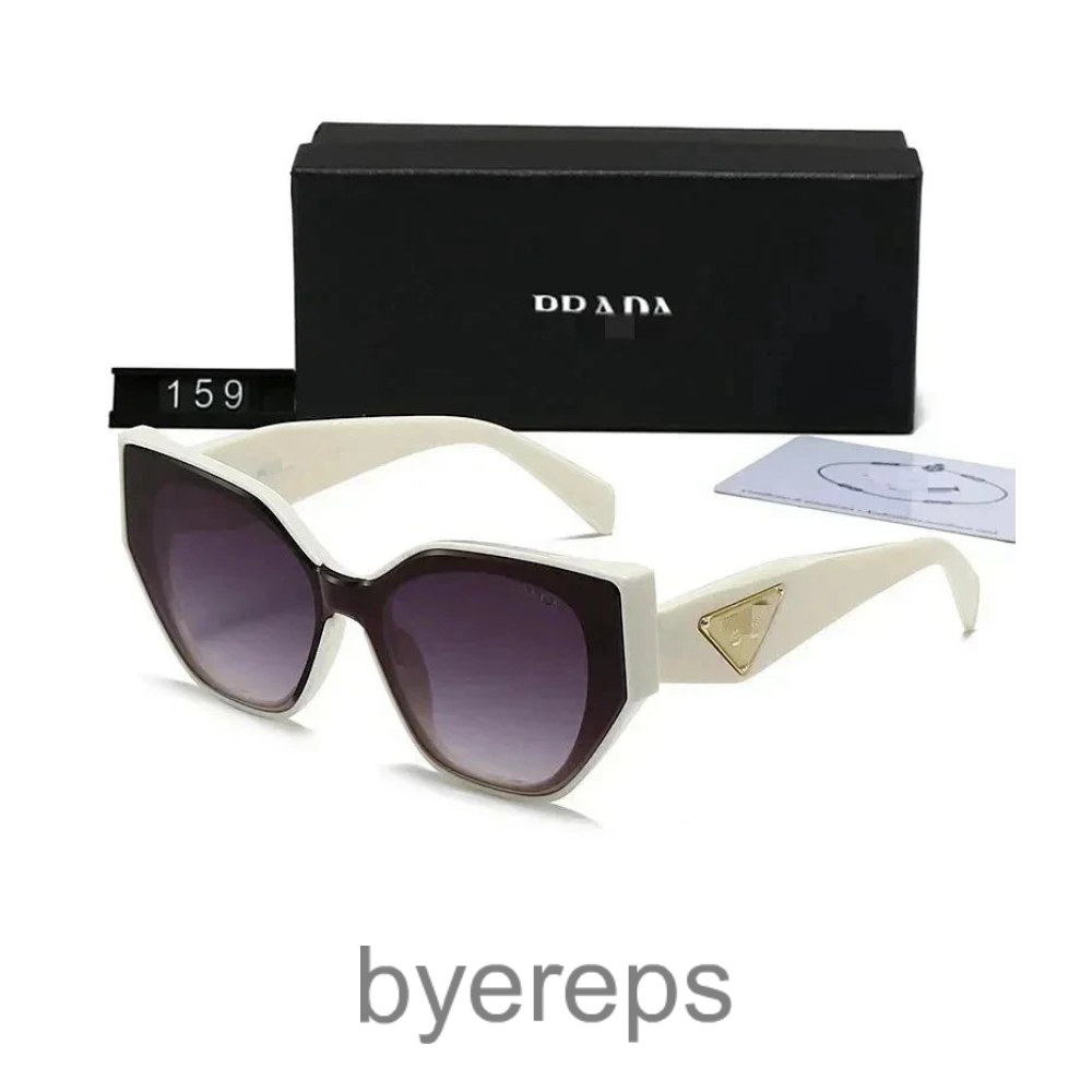 Versace Sun Glasses — photo 4 of 4