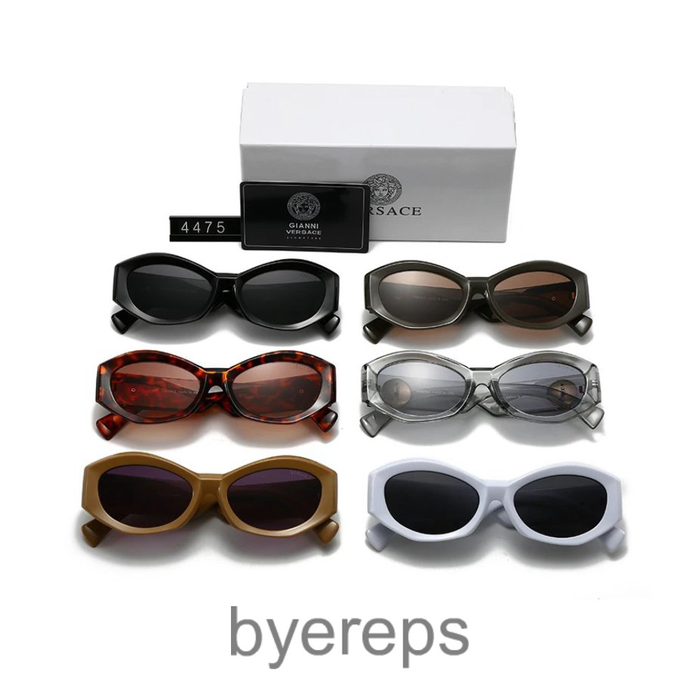Versace SungGlasses — photo 3 of 4
