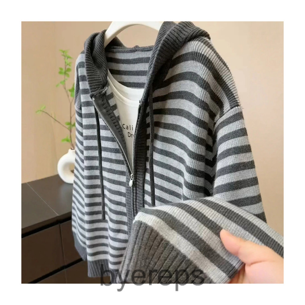 Unbranded Versatile Striped Hooded Knit Cardigan — photo 3 of 4