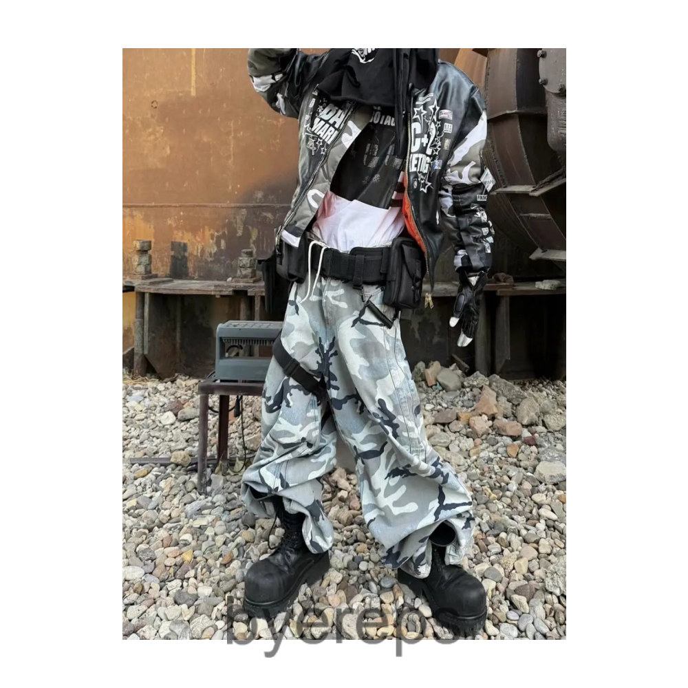 Vetements Camo Baggy Jeans — photo 3 of 3