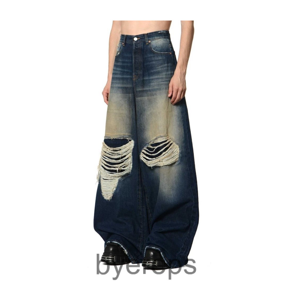 Vetements Distressed Baggy Jeans — photo 4 of 4