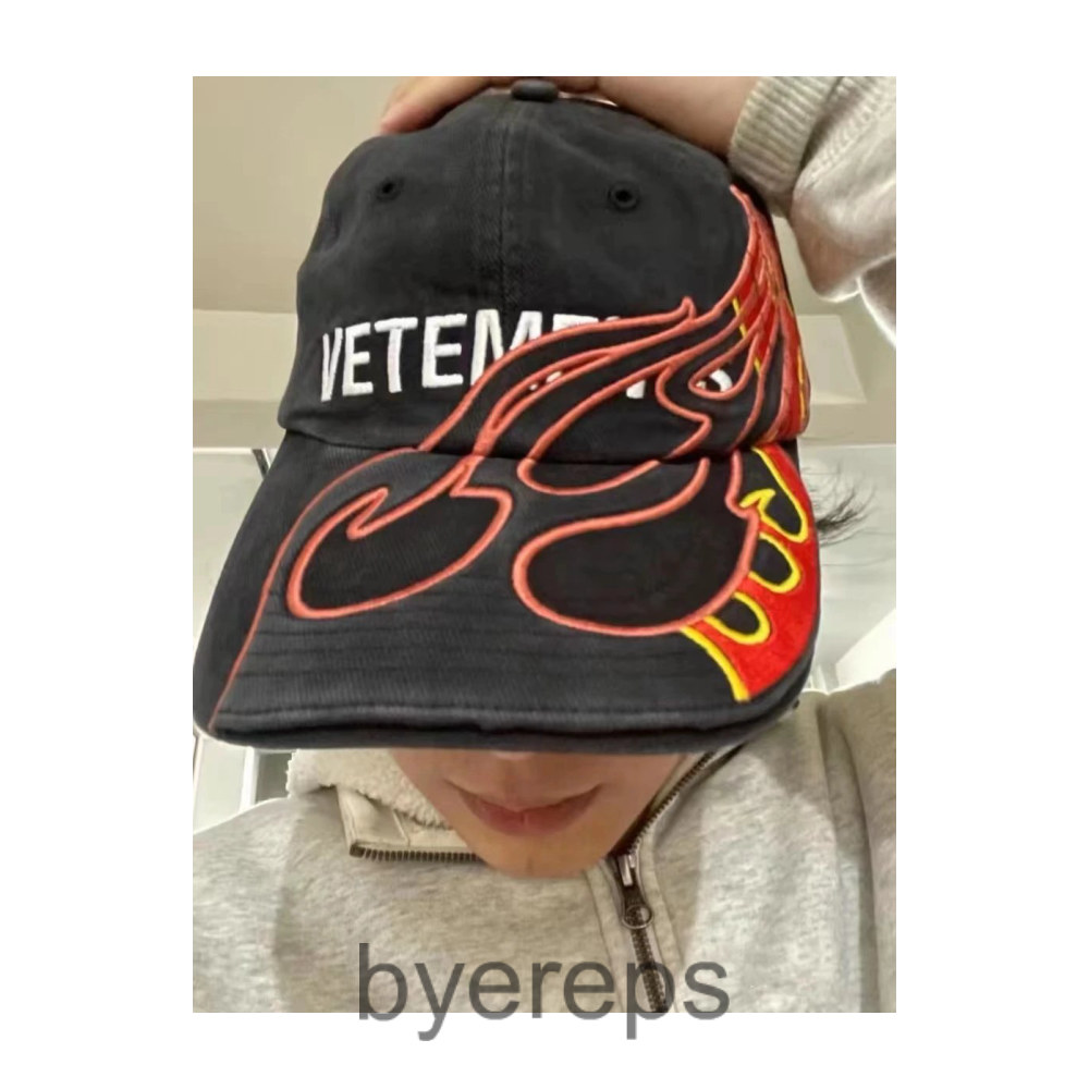 Vetements Flame Cap — photo 2 of 2