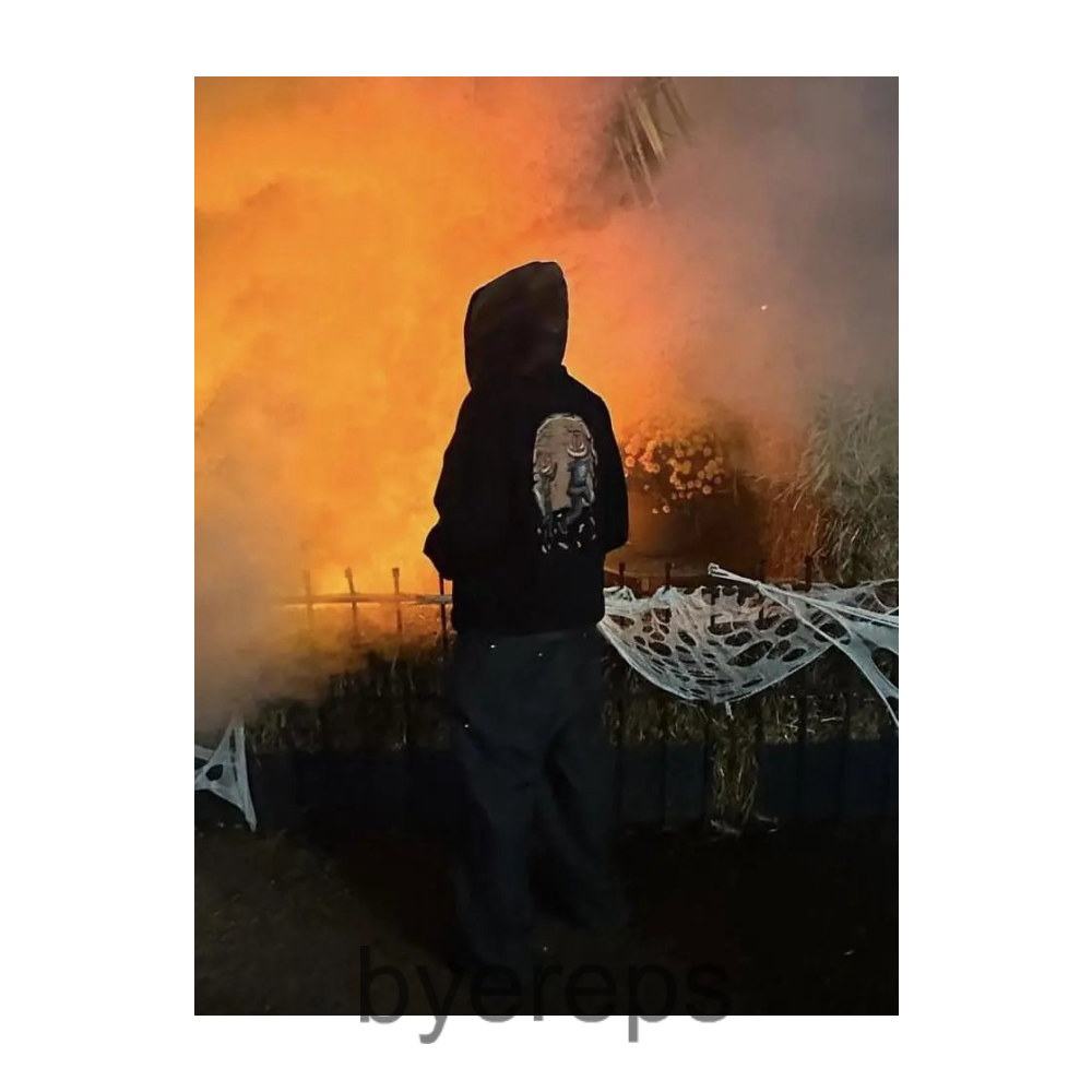 Vetements "Hocus Pocus" Hoodie — photo 4 of 4