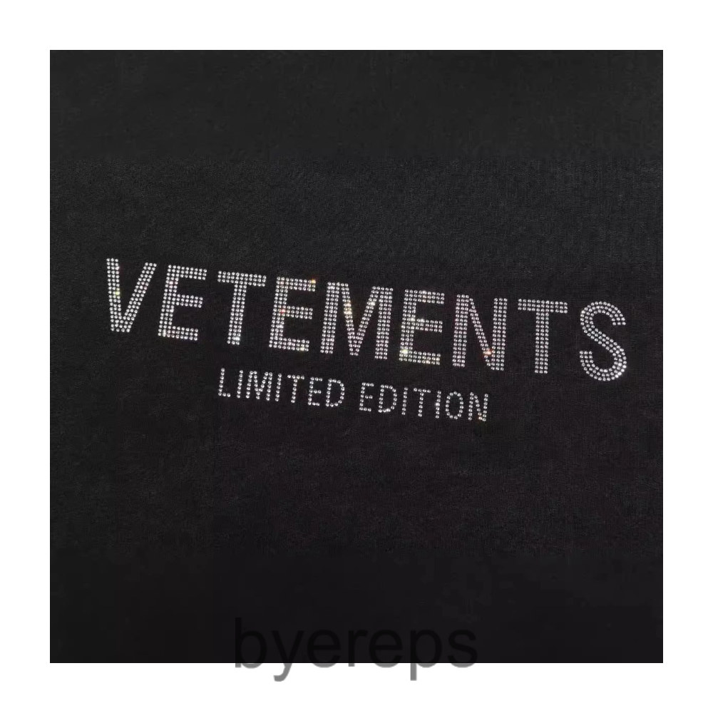 Vetements hoodie — photo 3 of 4
