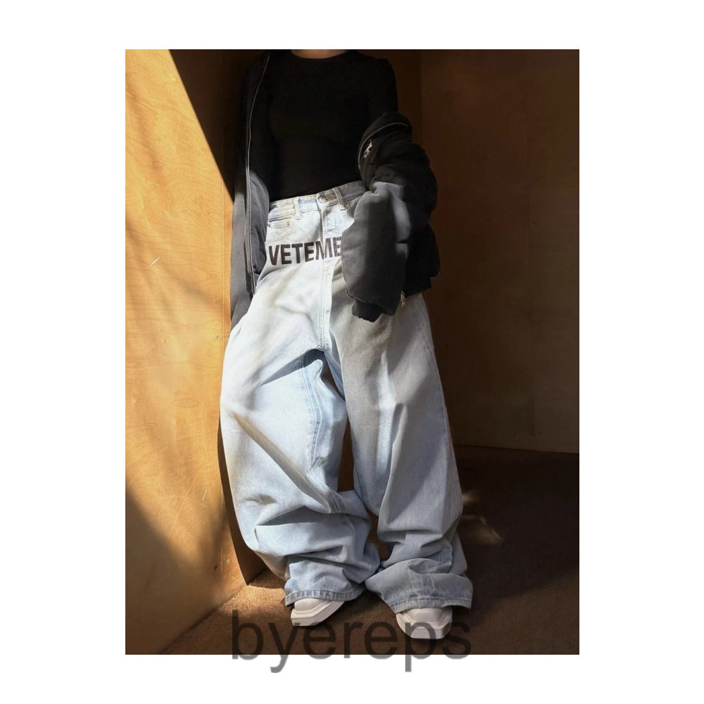 Vetements Logo Denim — photo 4 of 4