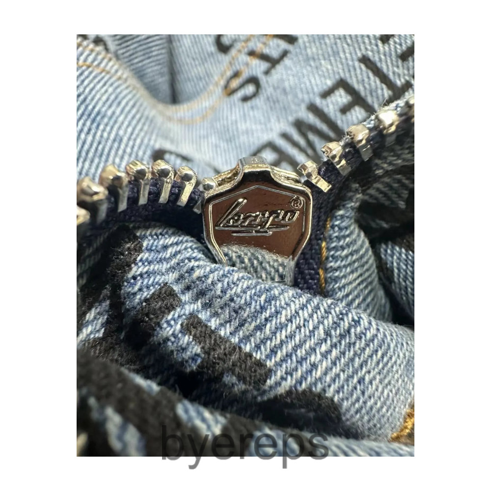 Vetements Logo Transformer Cargo — photo 3 of 4