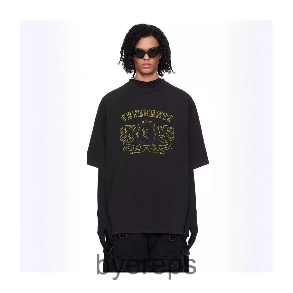 Vetements tee