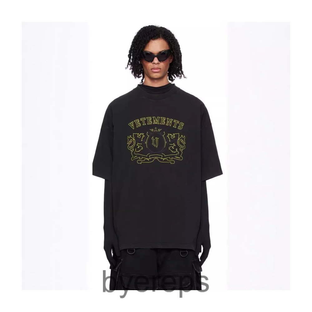 Vetements tee — photo 2 of 4