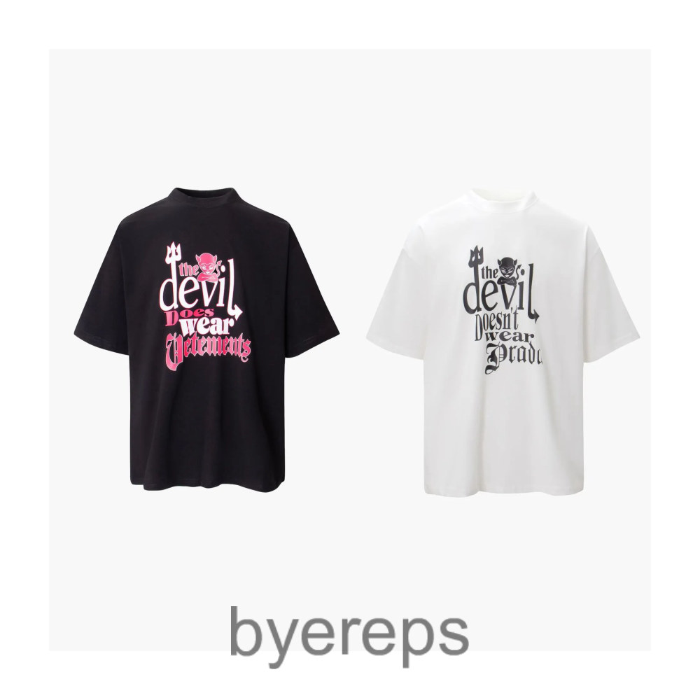 Vetements tee ( has black )