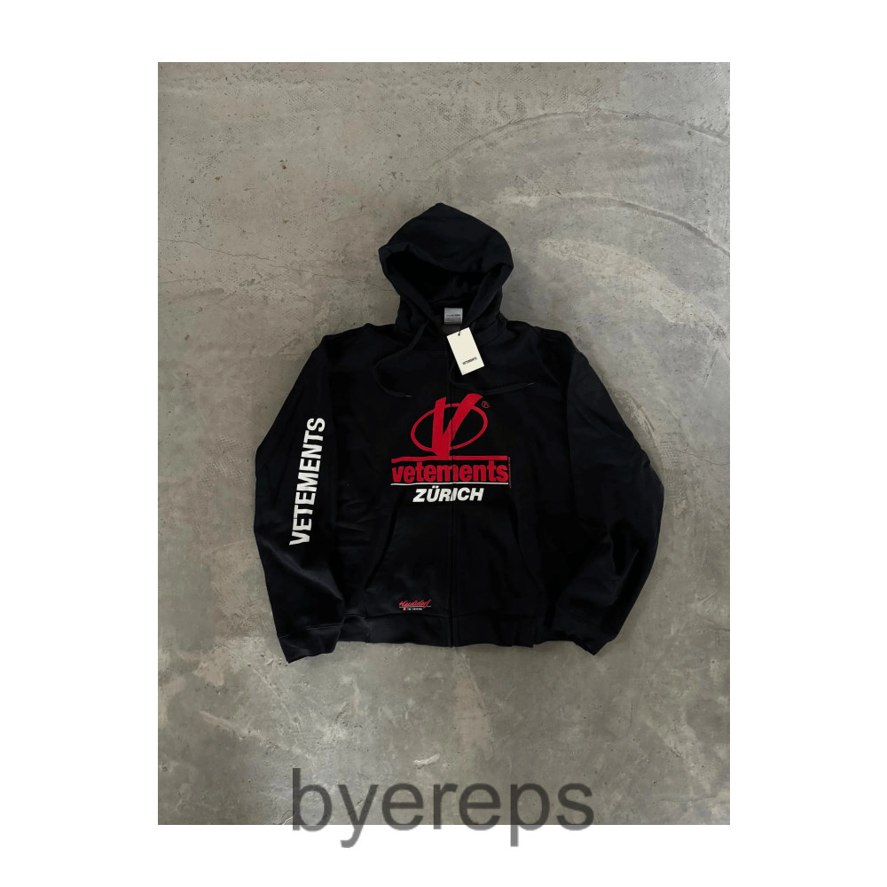 Vetements Zurich Zip Up — photo 2 of 4