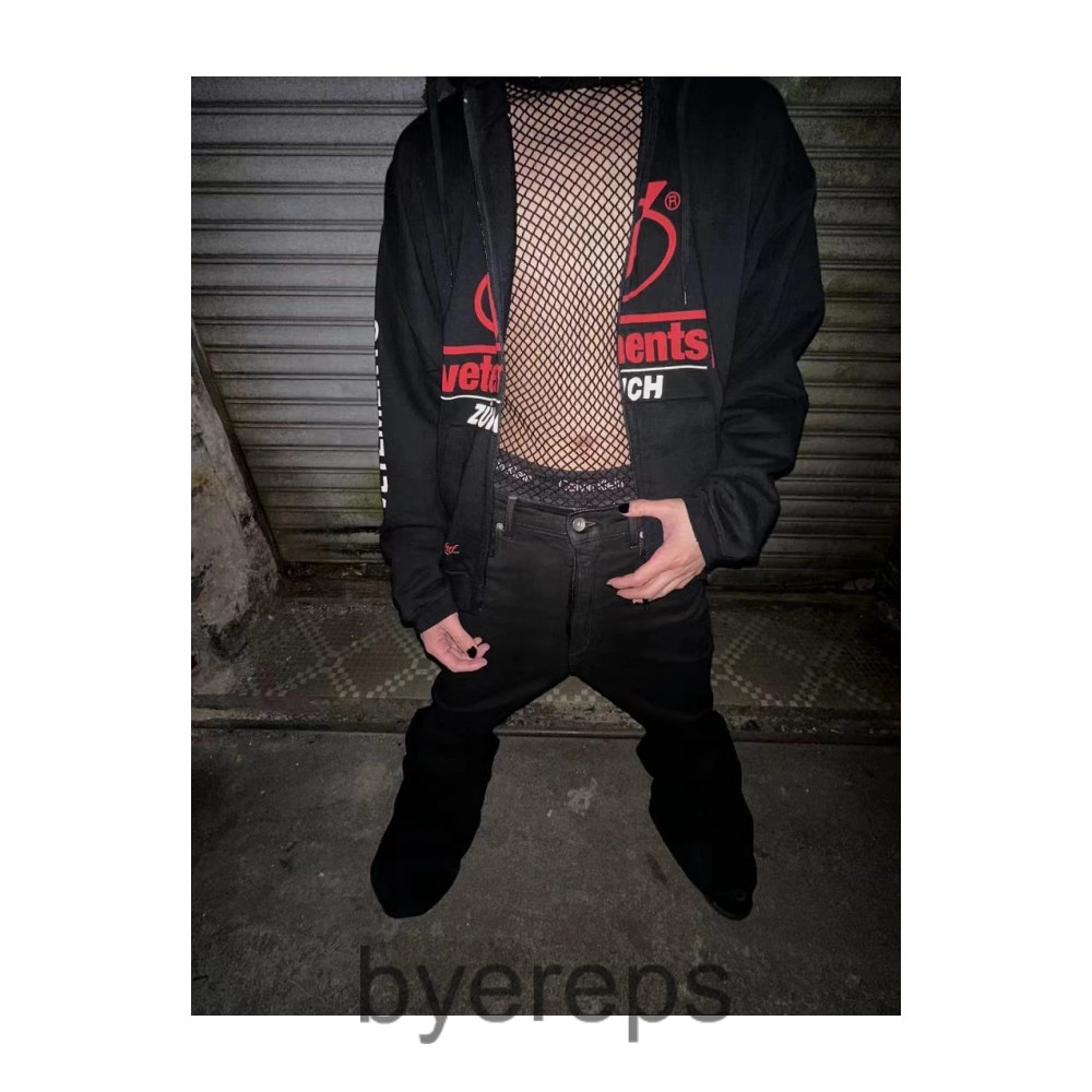 Vetements Zurich Zip Up Hoodie — photo 4 of 4