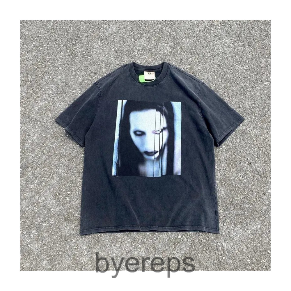 Unbranded Vintage Graphic T-shirts — photo 3 of 4