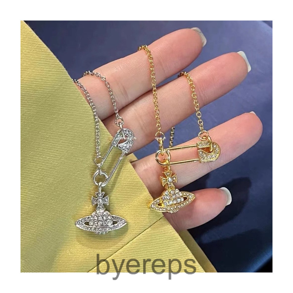 vivienne westwood necklaces — photo 3 of 4