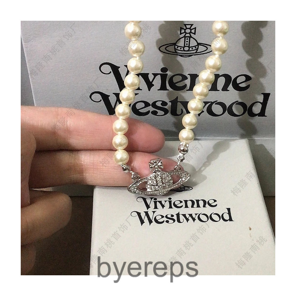 Vivienne Westwood Pearl Necklace — photo 3 of 4