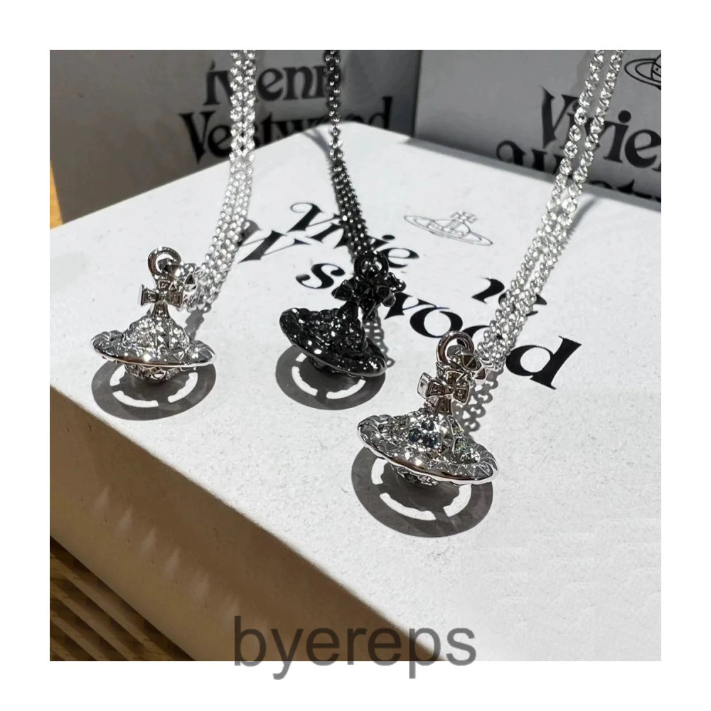 Vivienne Westwood Saturn Necklace — photo 4 of 4