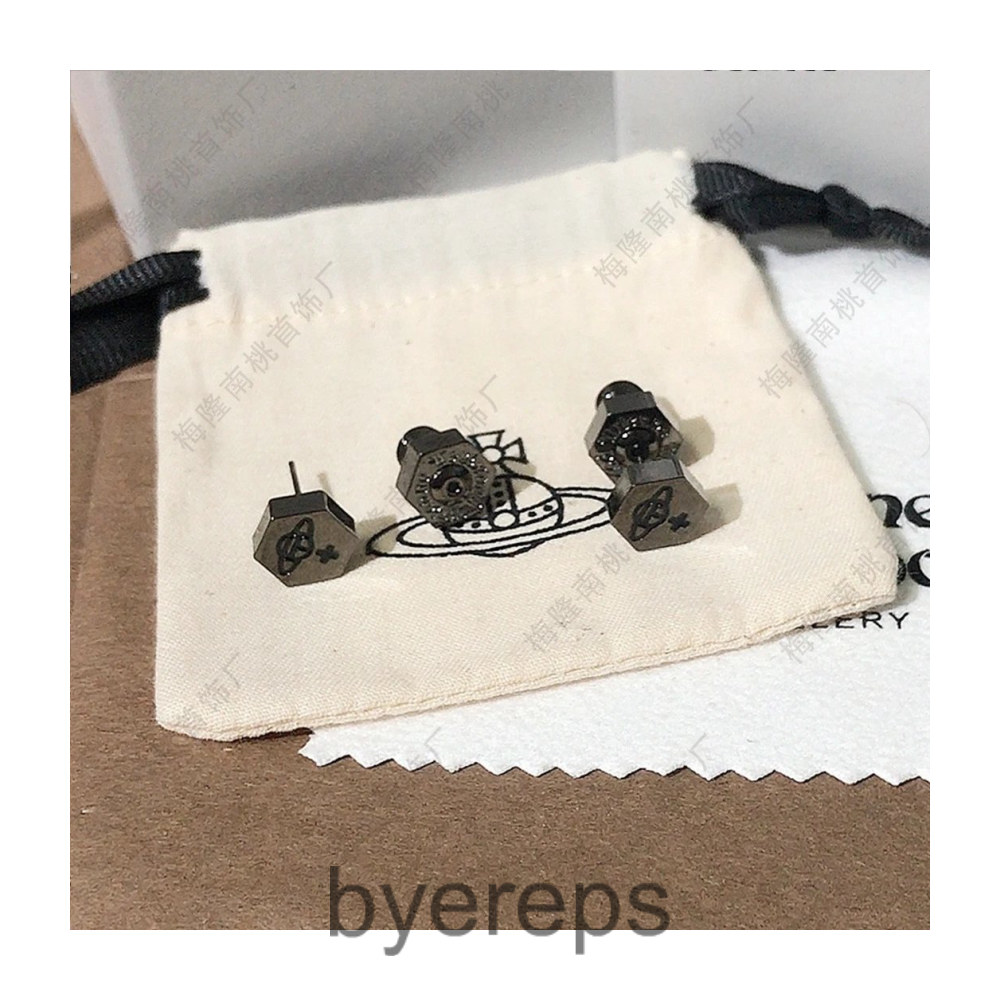 Vivienne Westwood Screw Earring — photo 2 of 4