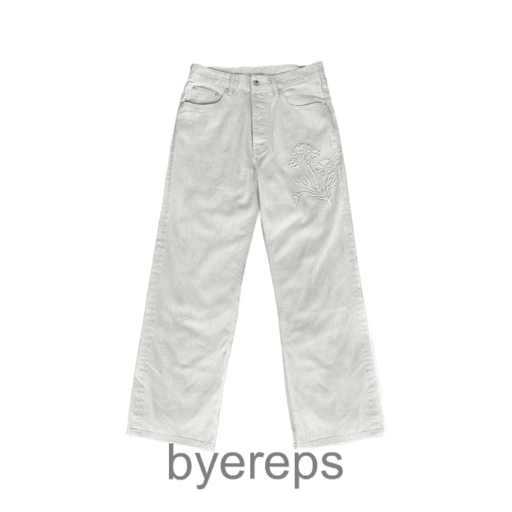 Wanna Lab Iris flower embossed white denim