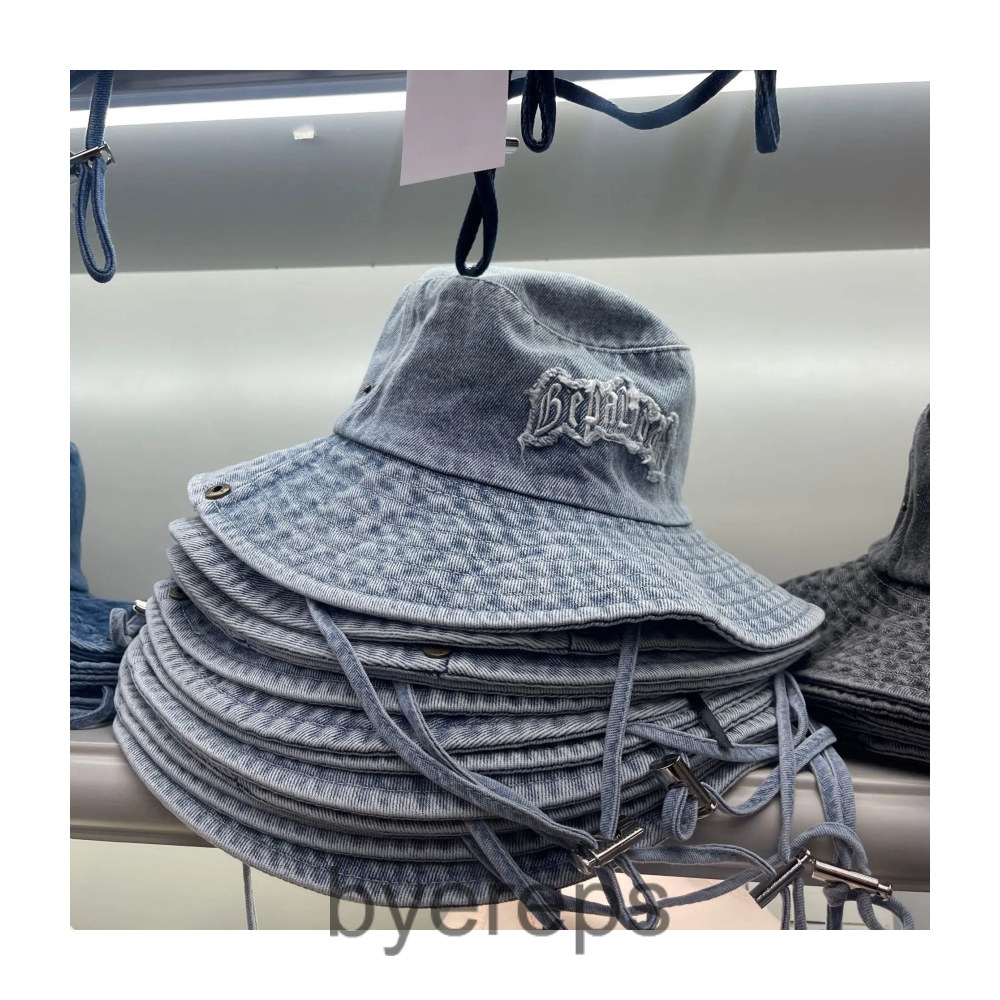 Washed bucket hat