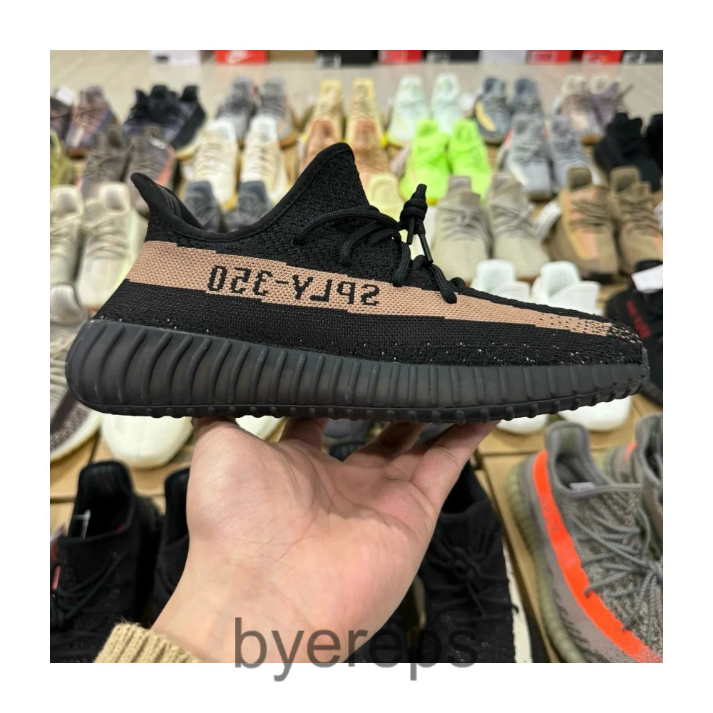 Adidas Yeezy 350 — photo 3 of 4