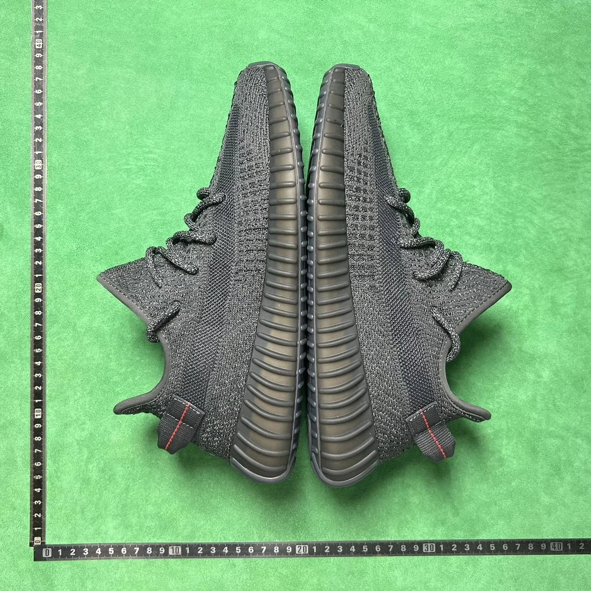 Yeezy 350 V2