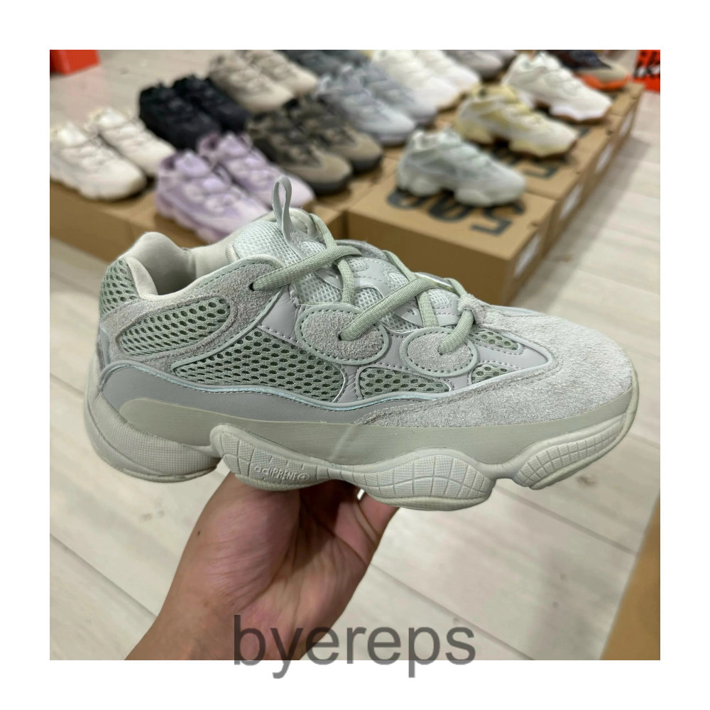 Adidas Yeezy 500 — photo 2 of 4