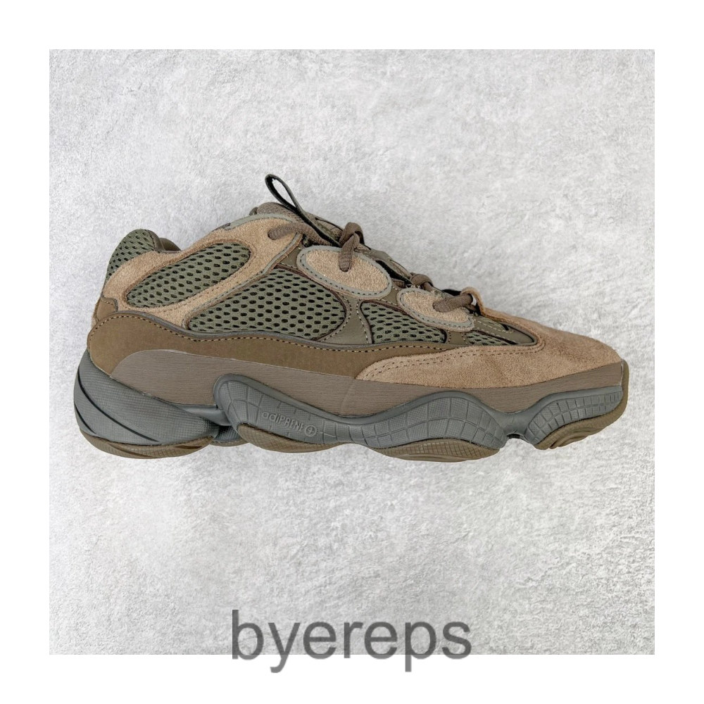 Yeezy 500 — photo 2 of 4