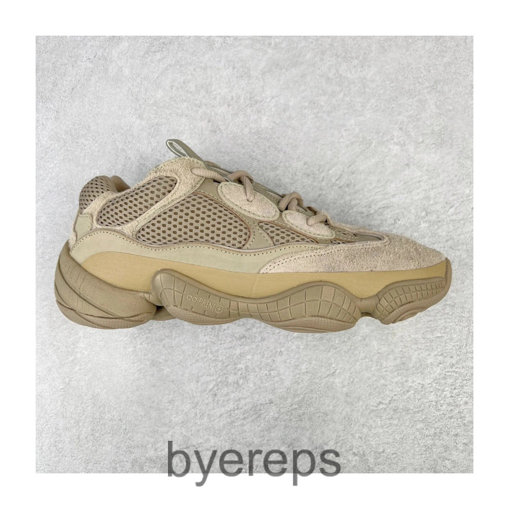 Yeezy 500 — photo 4 of 4