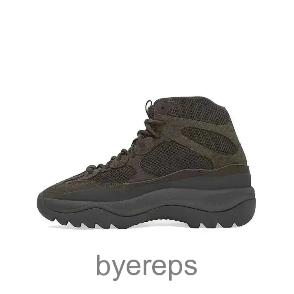 Yeezy desert boots — photo 2 of 4