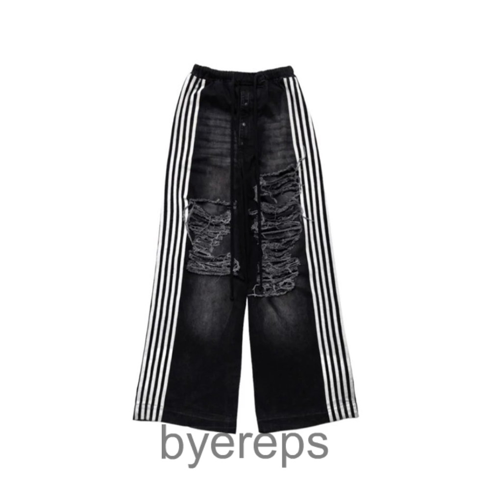 YORI SPORT DISTRESSED DENIM STRIPPED